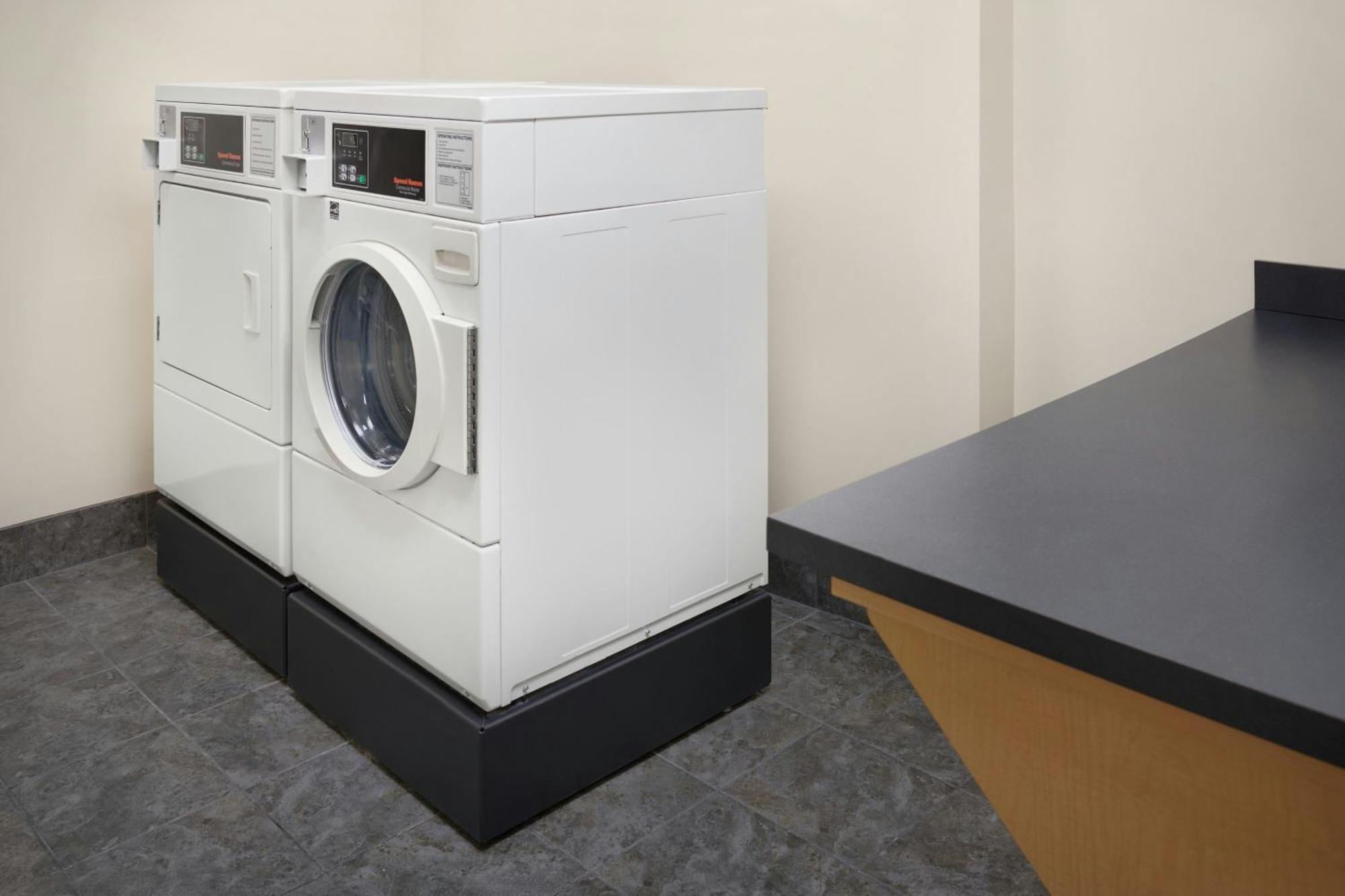 Fairfield & By Marriott Reading Hotel 3*