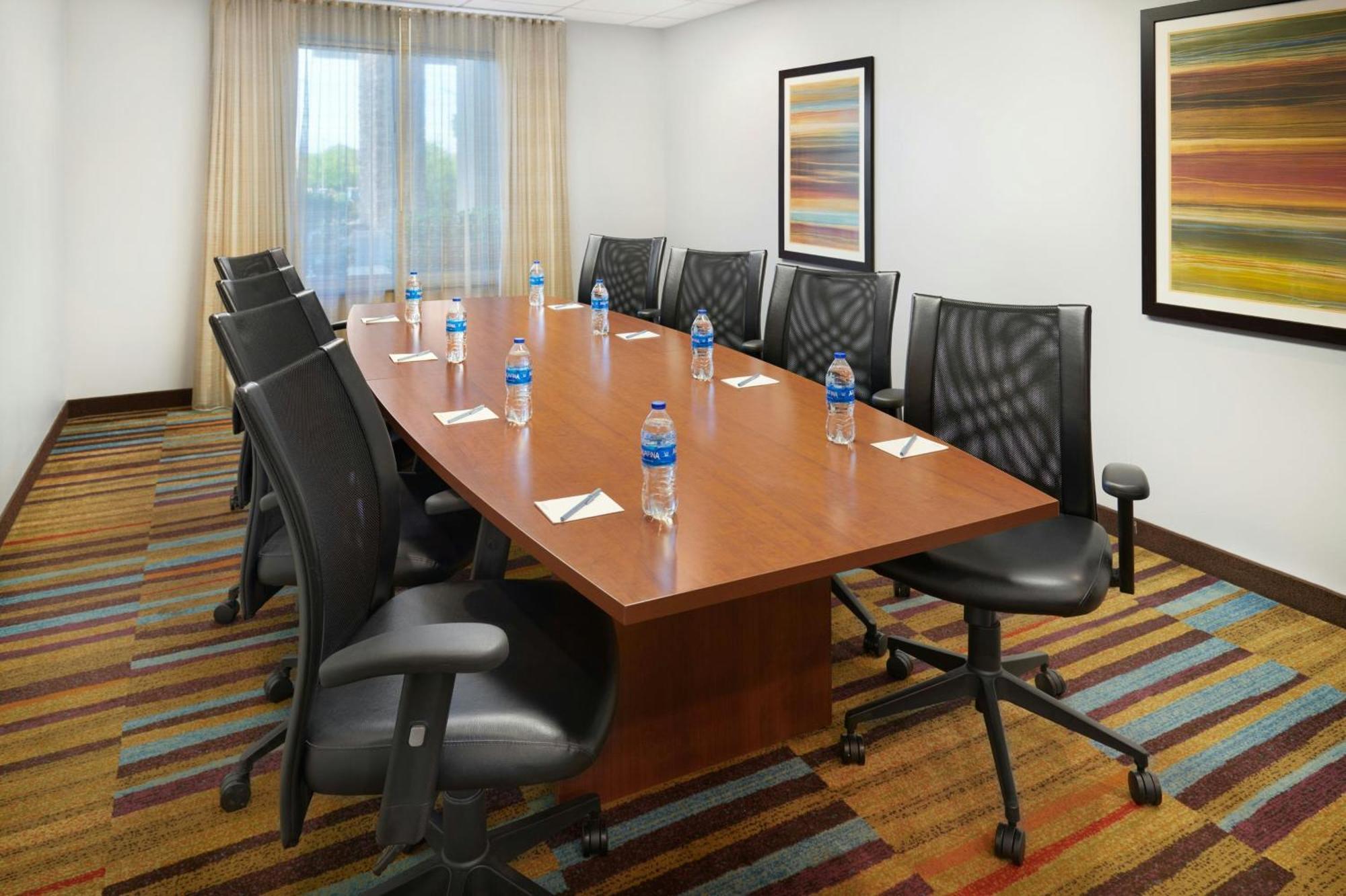 Fairfield & By Marriott Reading 3*