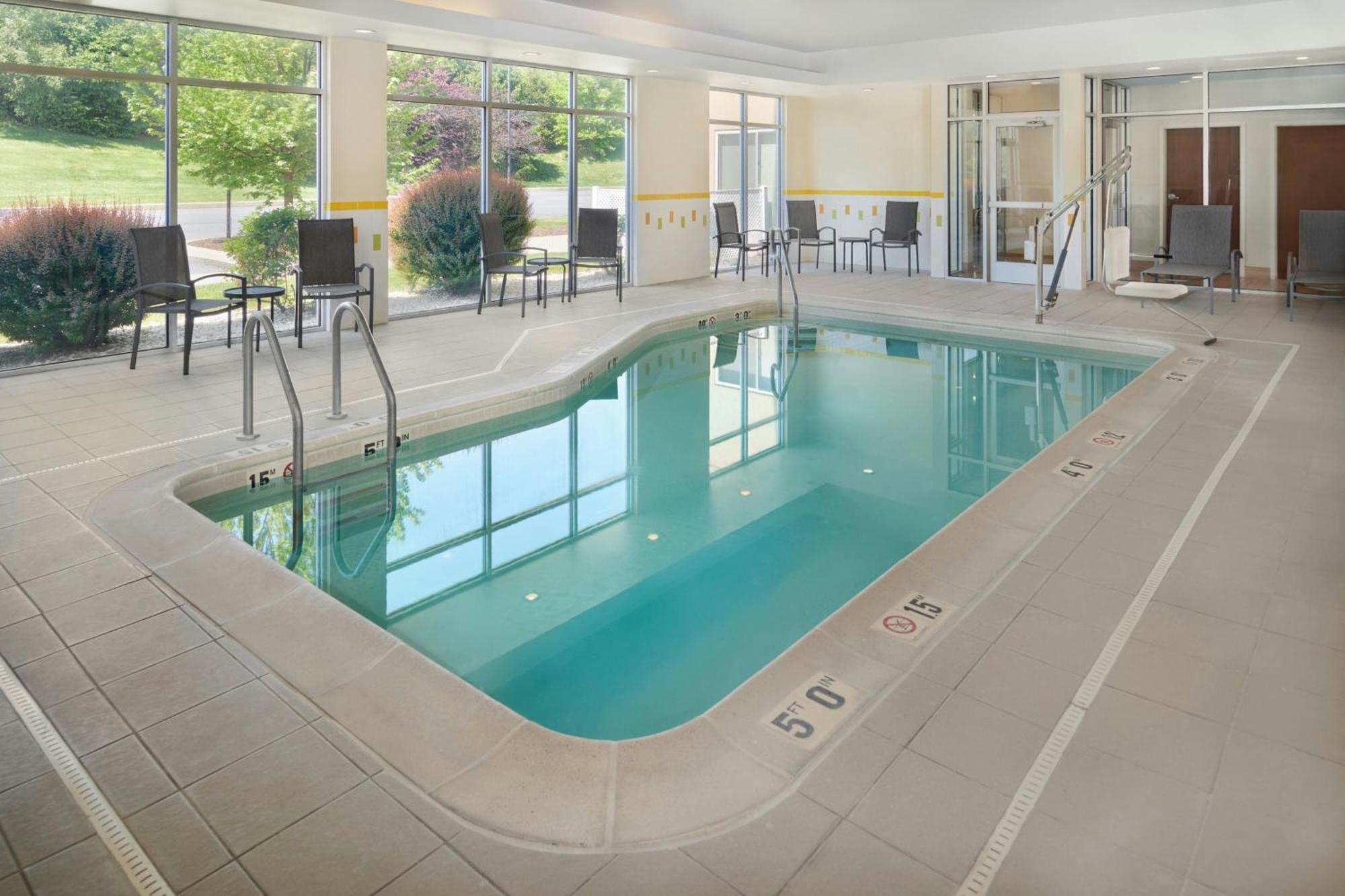 Hotel Fairfield & By Marriott Reading Wyomissing