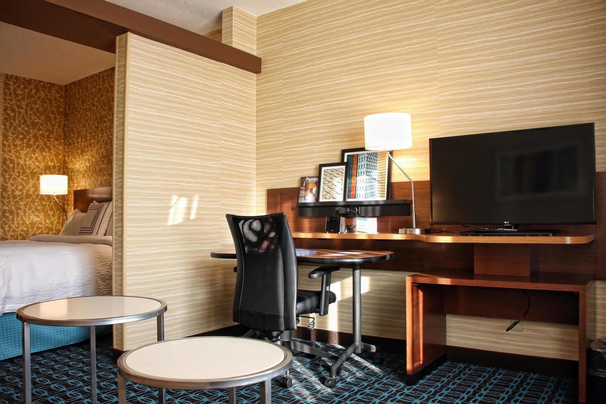 Fairfield & By Marriott Reading Hotel Wyomissing