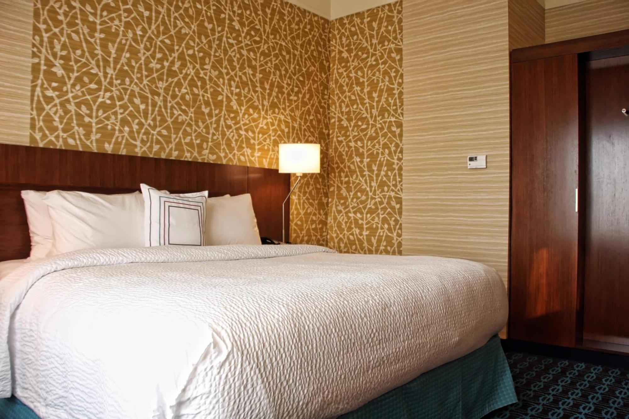Hotel Fairfield & By Marriott Reading 3*